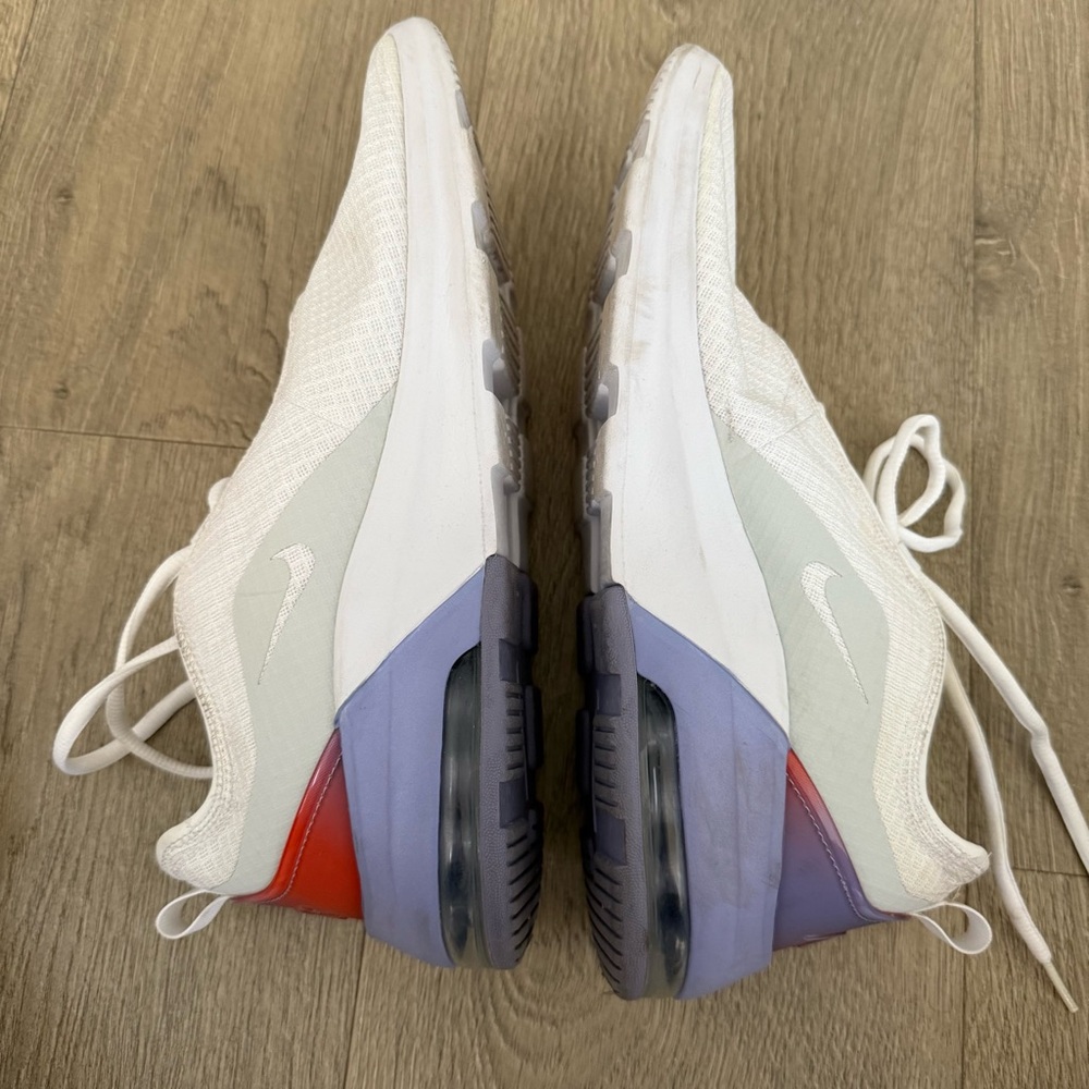 Nike AirMax Motion 2